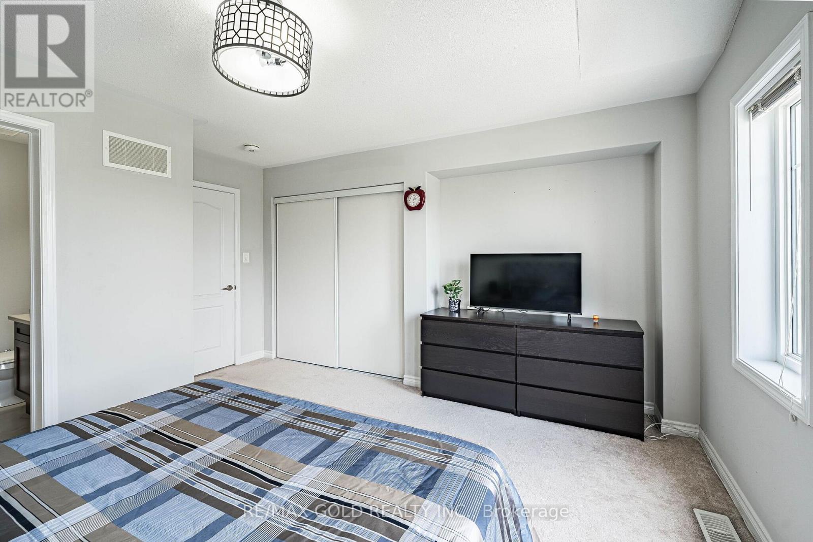 7 TROYER STREET - 25