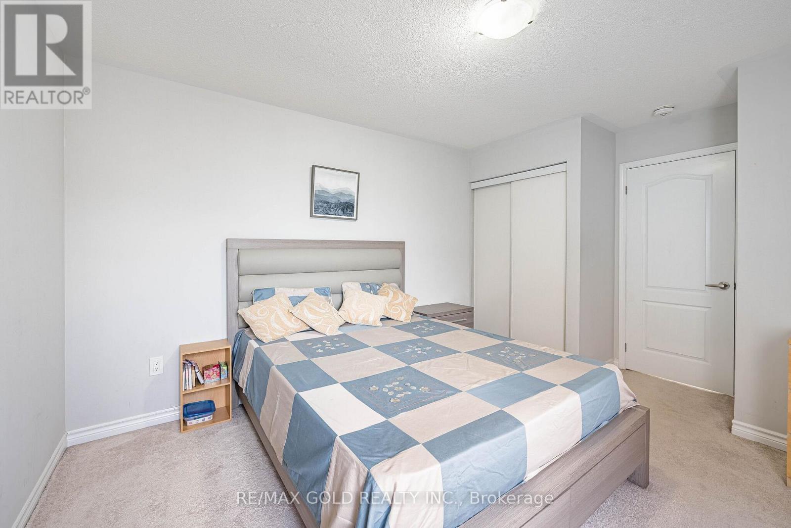 7 TROYER STREET - 27