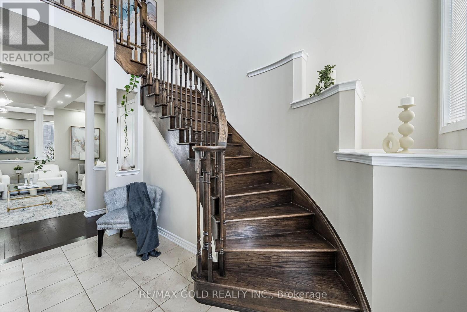7 TROYER STREET - 4