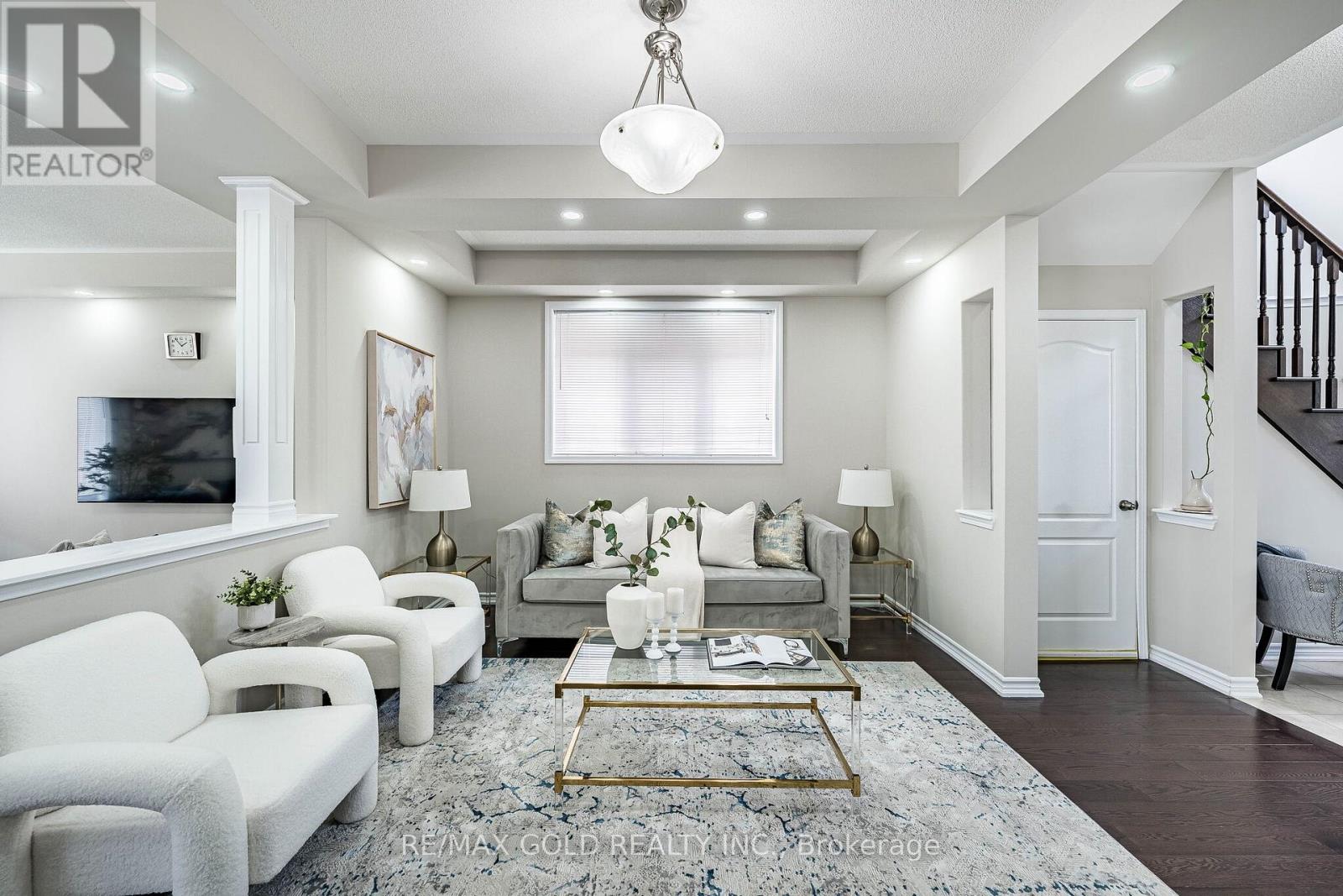 7 TROYER STREET - 7