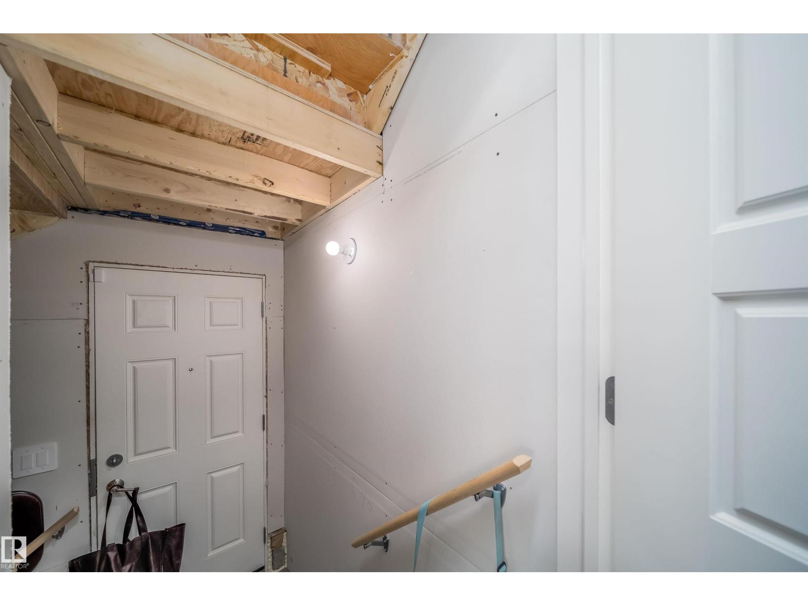 16123 31 AV SW — photo 38