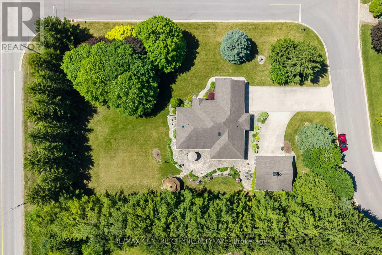 61 ABERDEEN DRIVE - 15