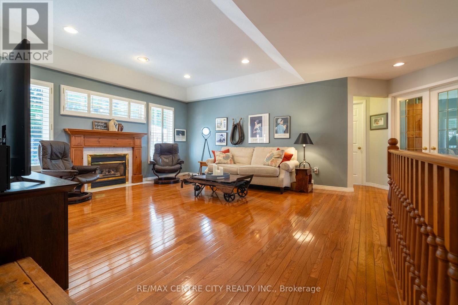 61 ABERDEEN DRIVE - 21