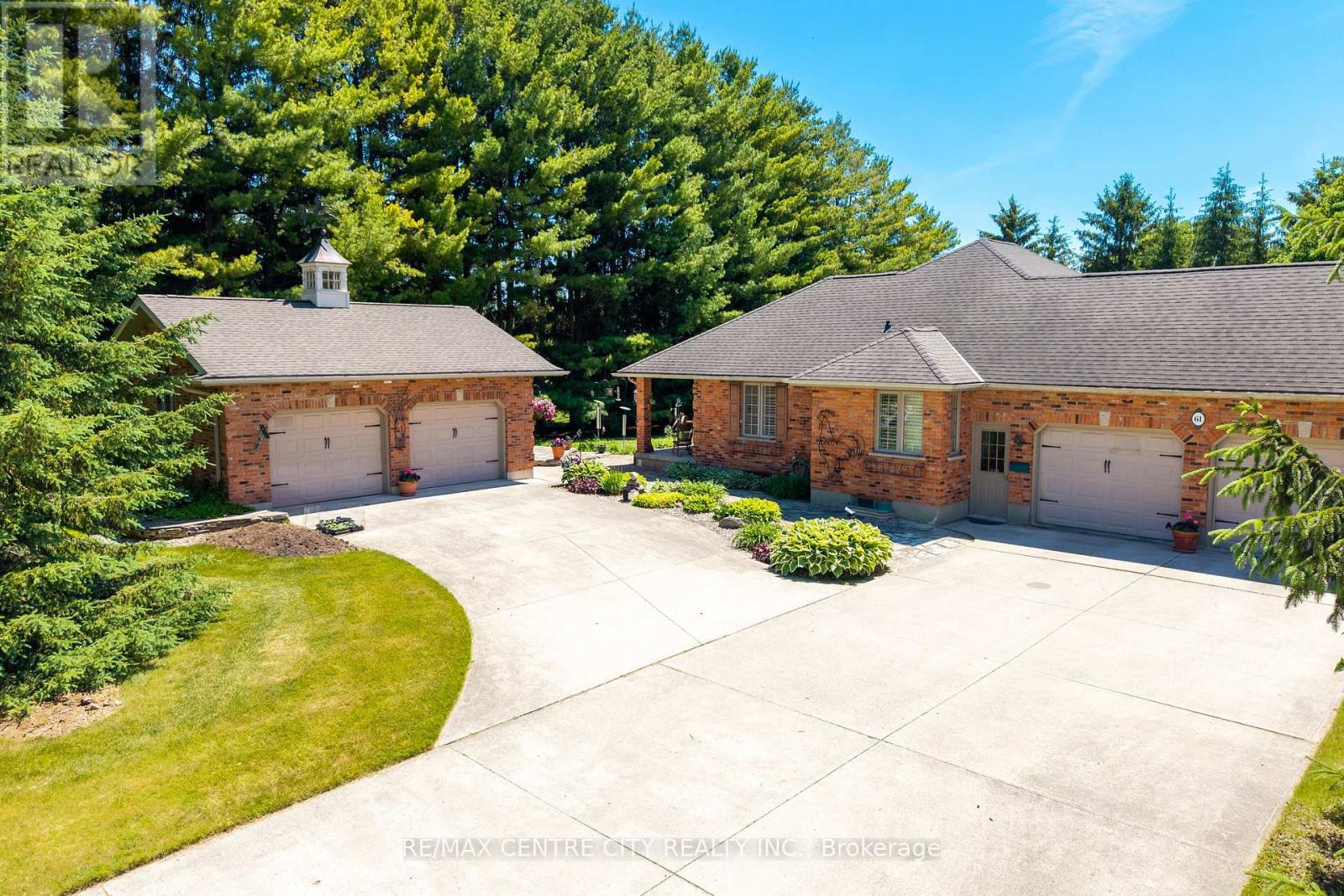 61 ABERDEEN DRIVE - 3