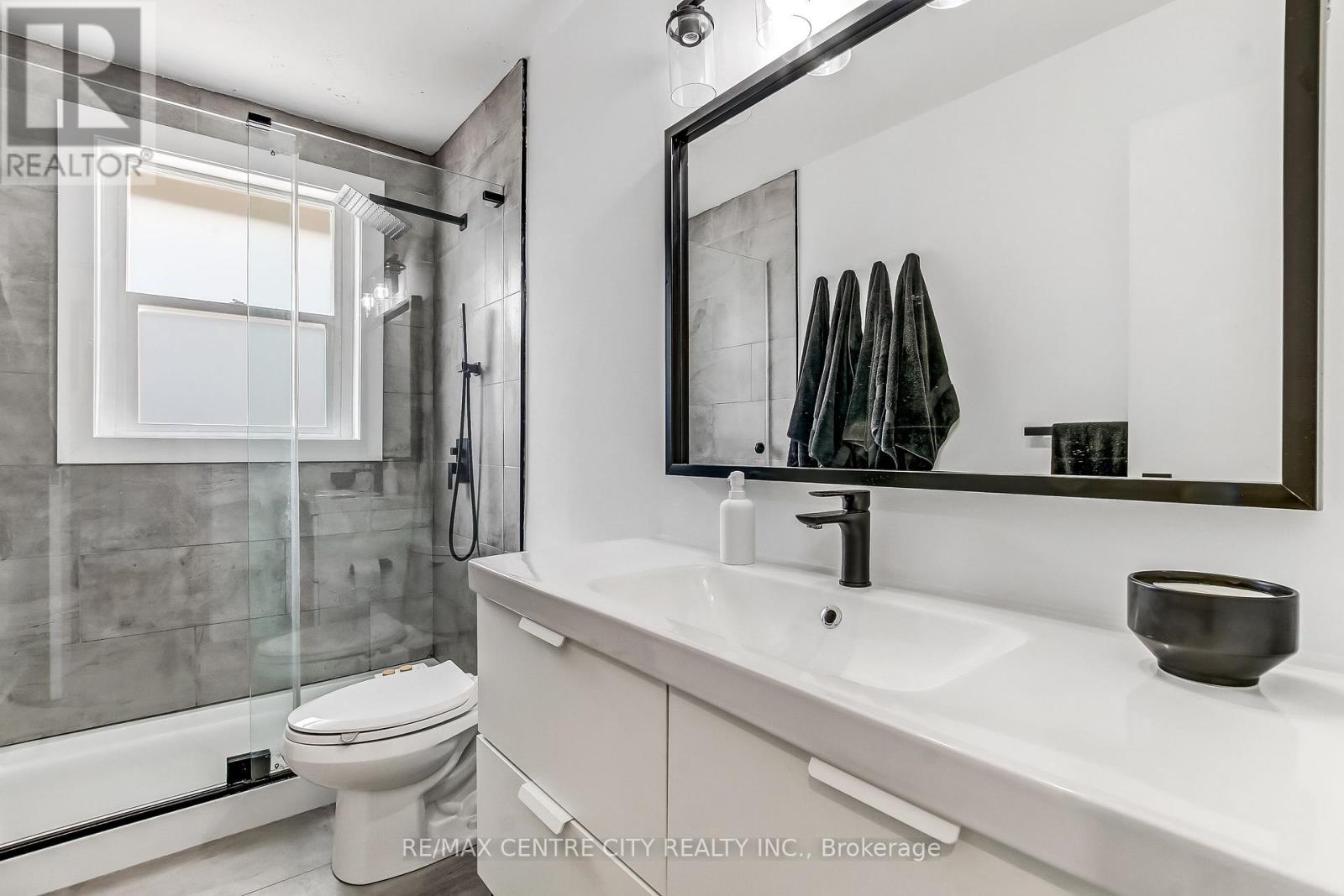 91 MOORE AVENUE - 10