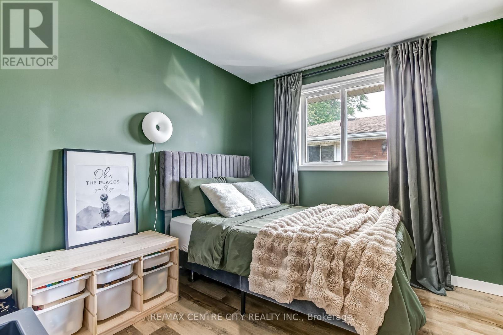 91 MOORE AVENUE - 12