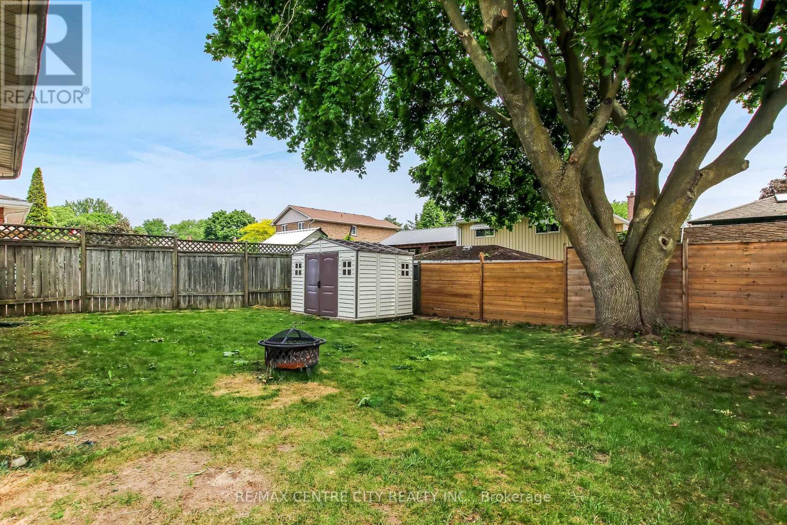 91 MOORE AVENUE - 21