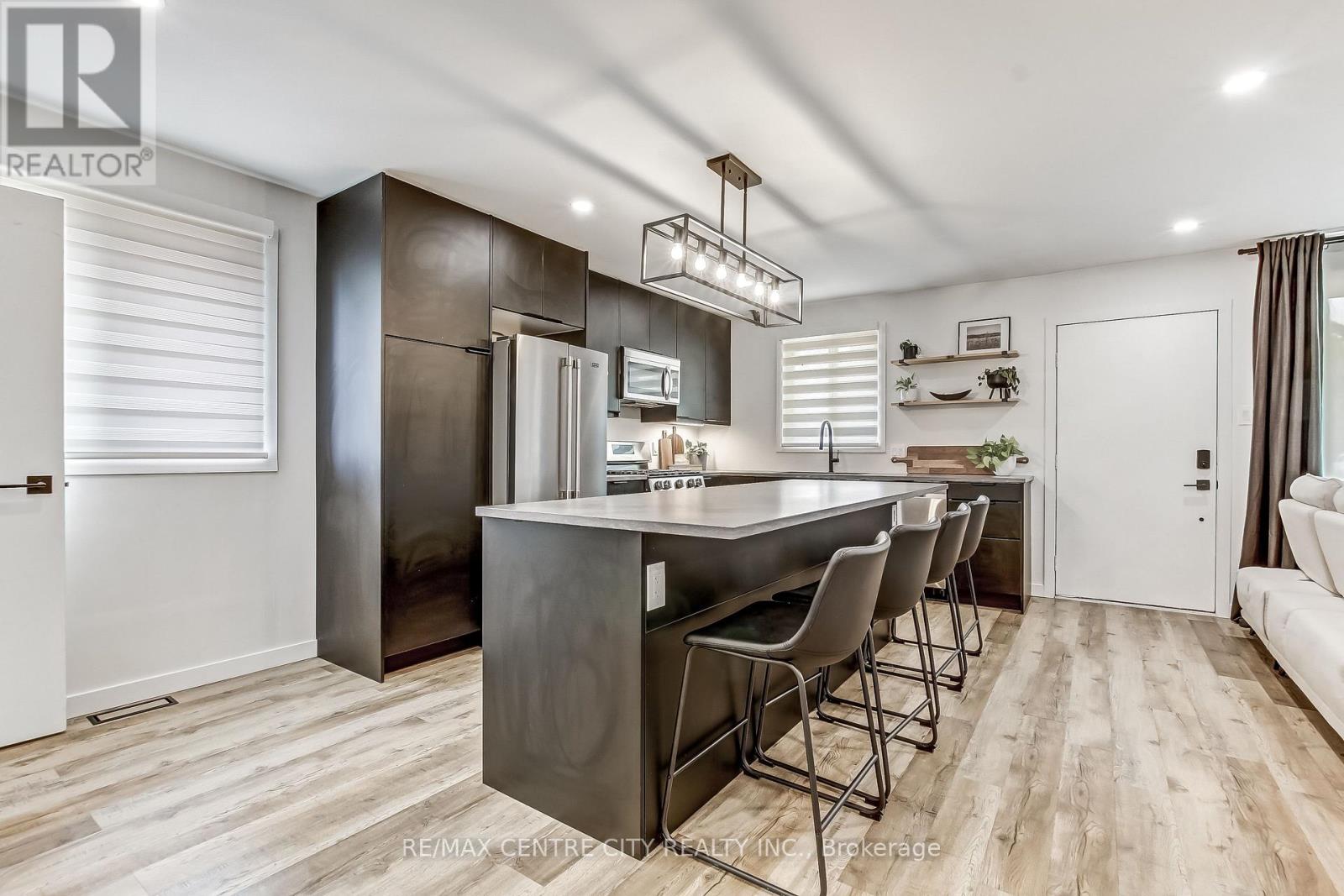 91 MOORE AVENUE - 4