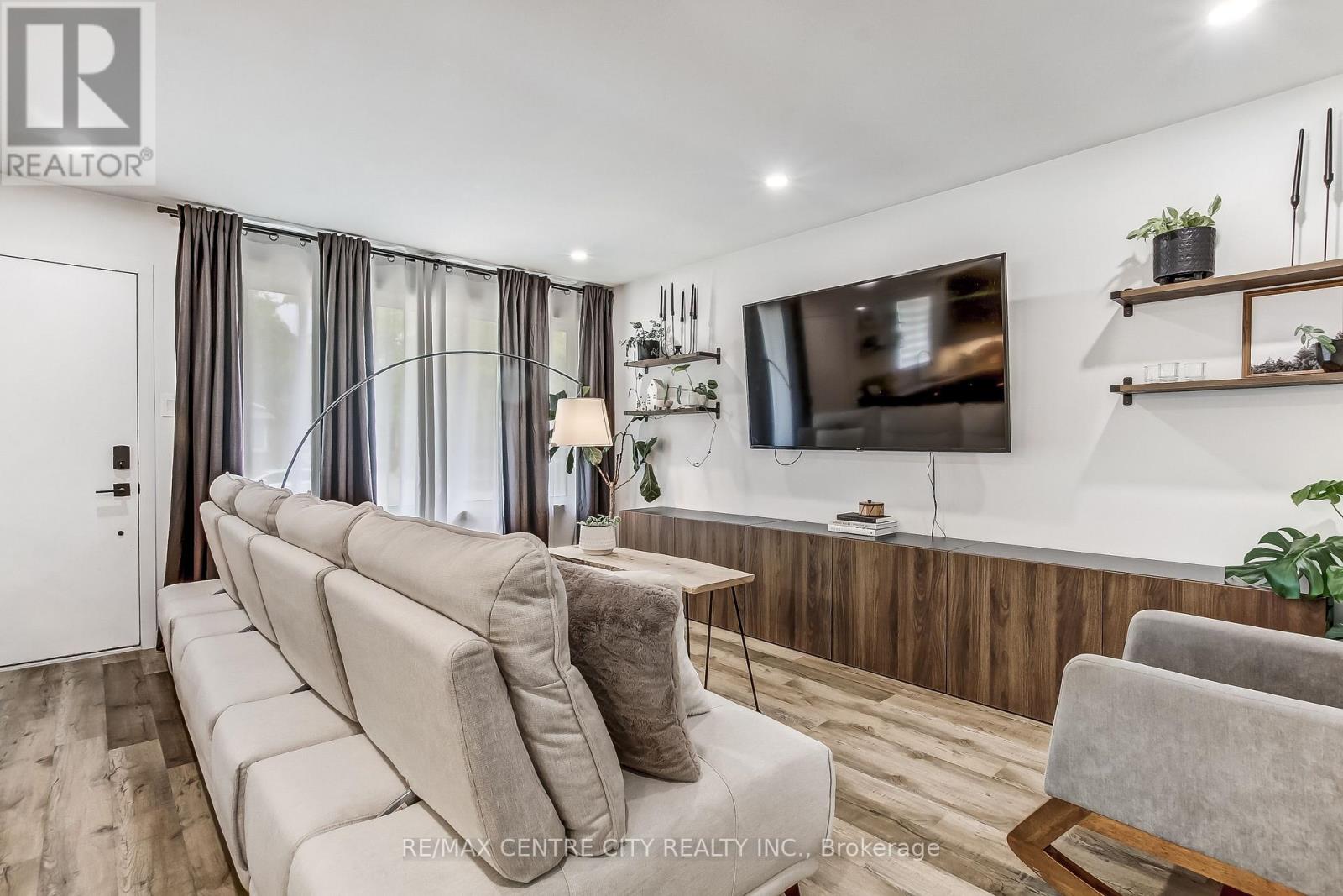 91 MOORE AVENUE - 8