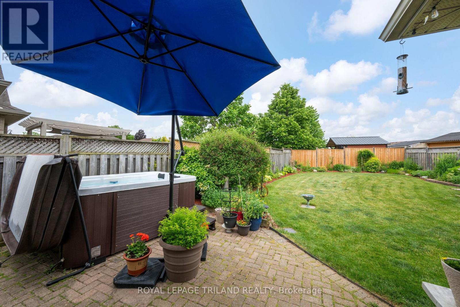 48 CIRCLEWOOD DRIVE - 11