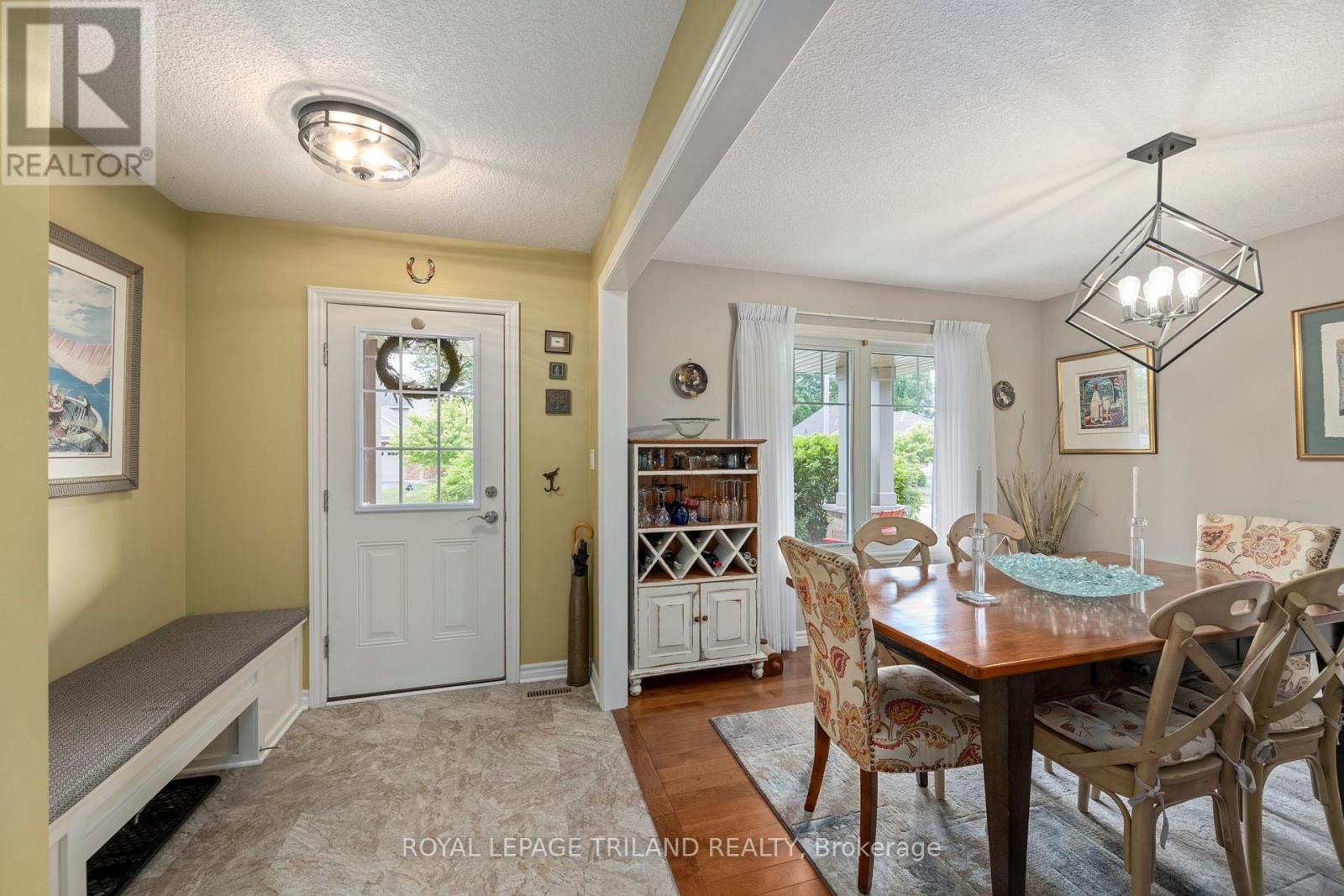 48 CIRCLEWOOD DRIVE - 13