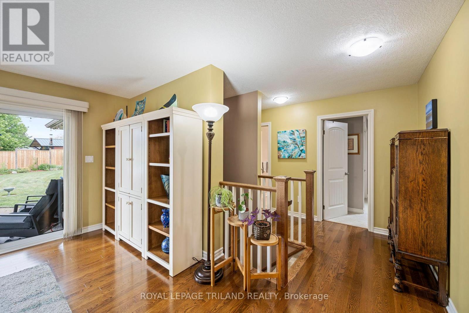 48 CIRCLEWOOD DRIVE - 22