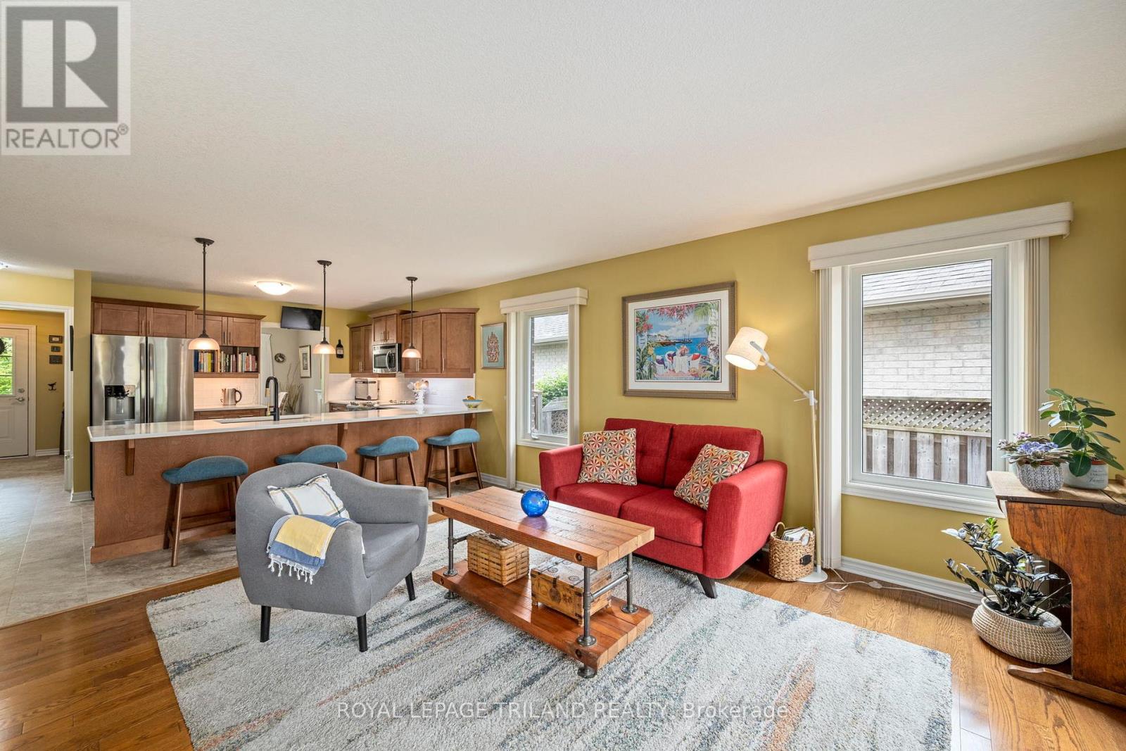 48 CIRCLEWOOD DRIVE - 24