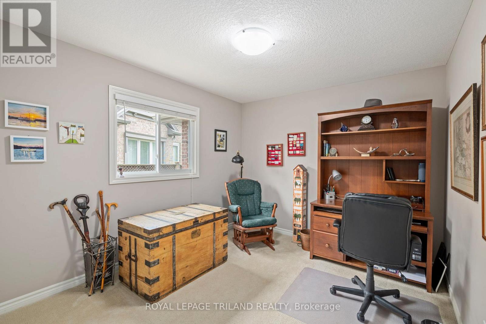 48 CIRCLEWOOD DRIVE - 26