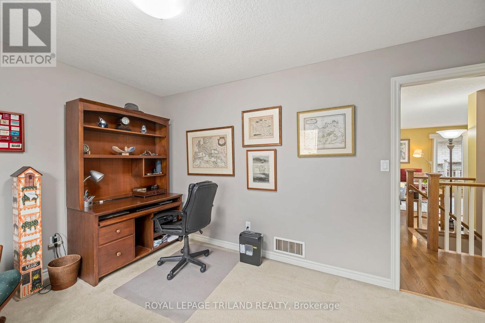 48 CIRCLEWOOD DRIVE - 27