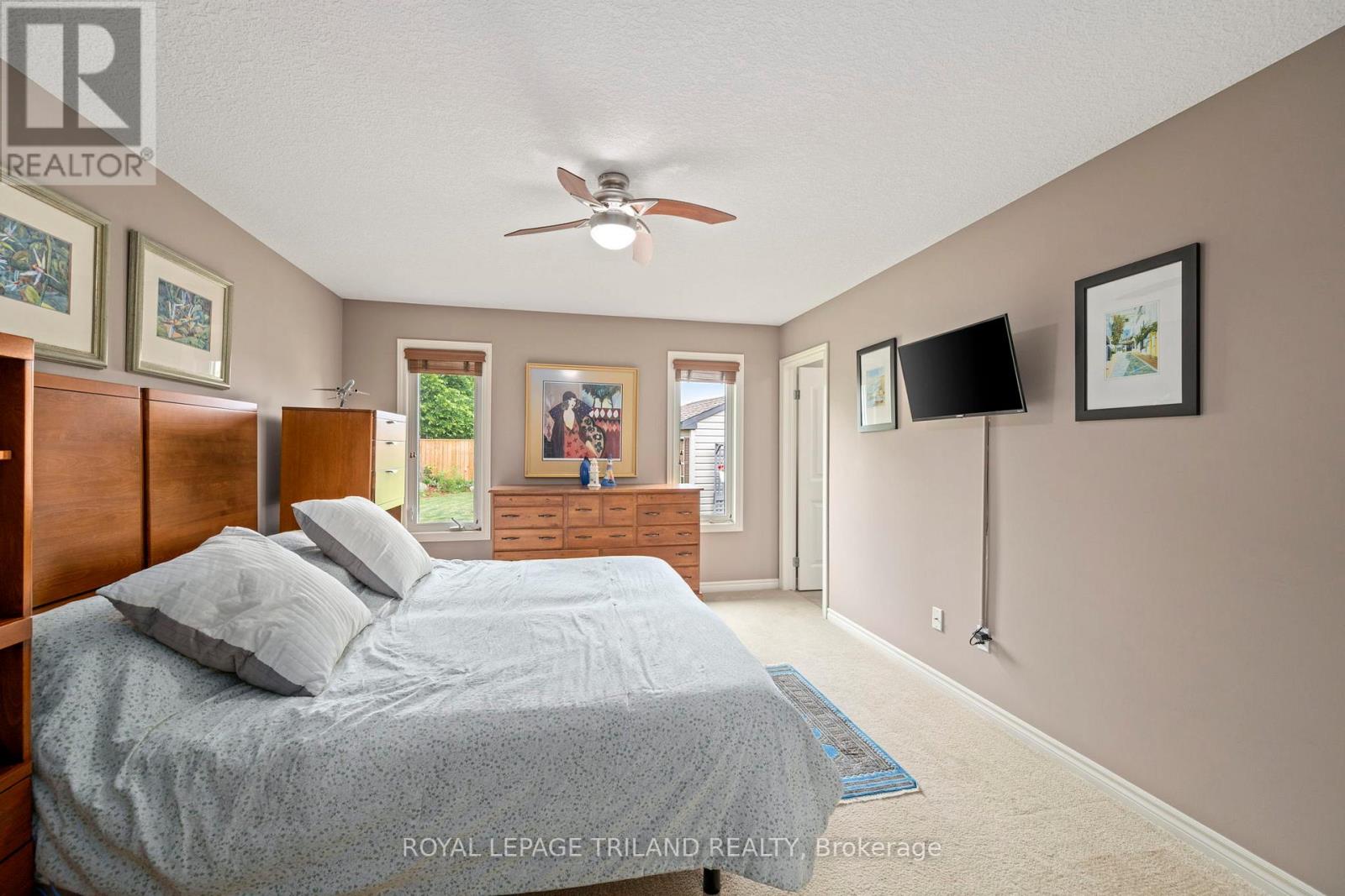 48 CIRCLEWOOD DRIVE - 29