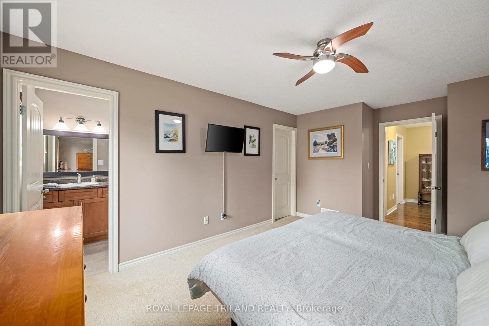 48 CIRCLEWOOD DRIVE - 33