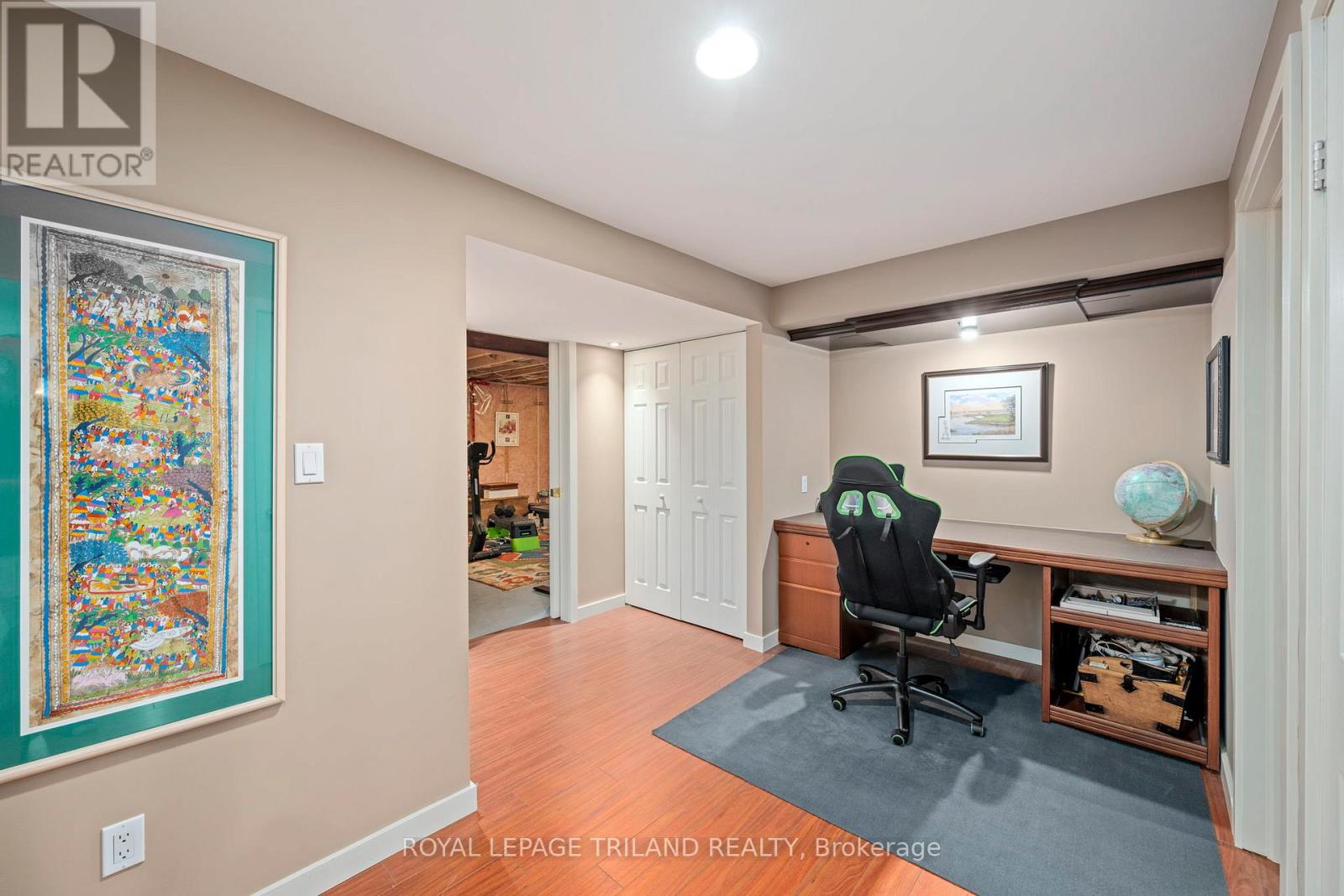 48 CIRCLEWOOD DRIVE - 40