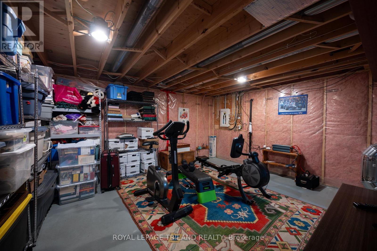 48 CIRCLEWOOD DRIVE - 42