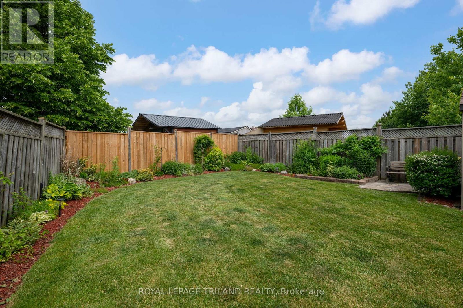 48 CIRCLEWOOD DRIVE - 7