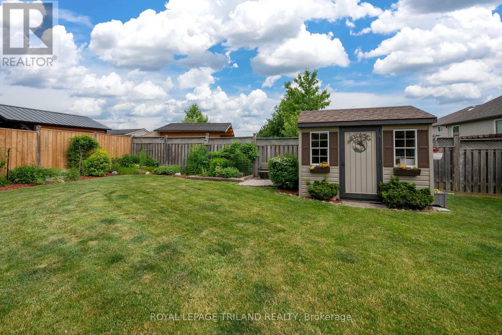 48 CIRCLEWOOD DRIVE - 9