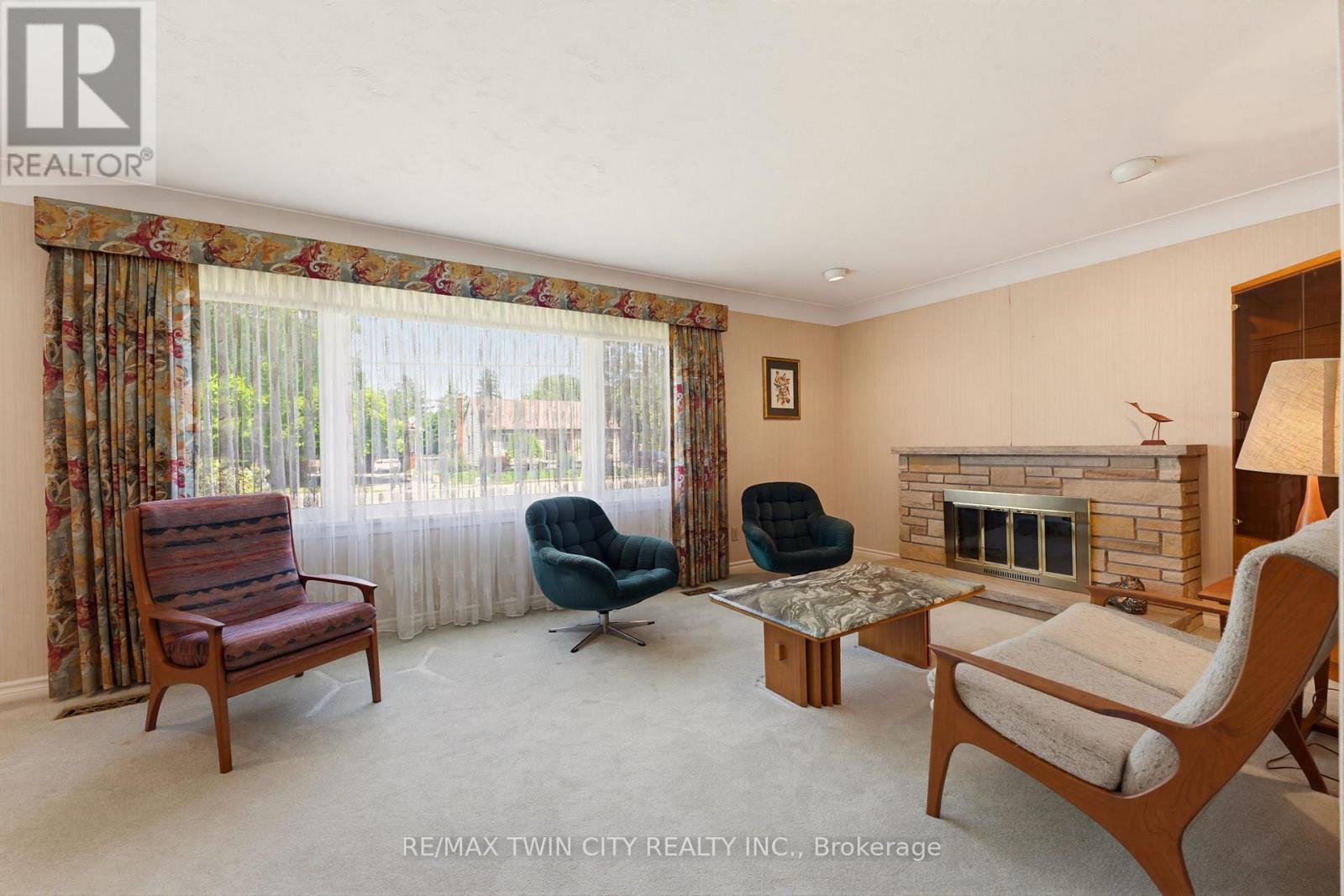 22 DUNSDON STREET - 10