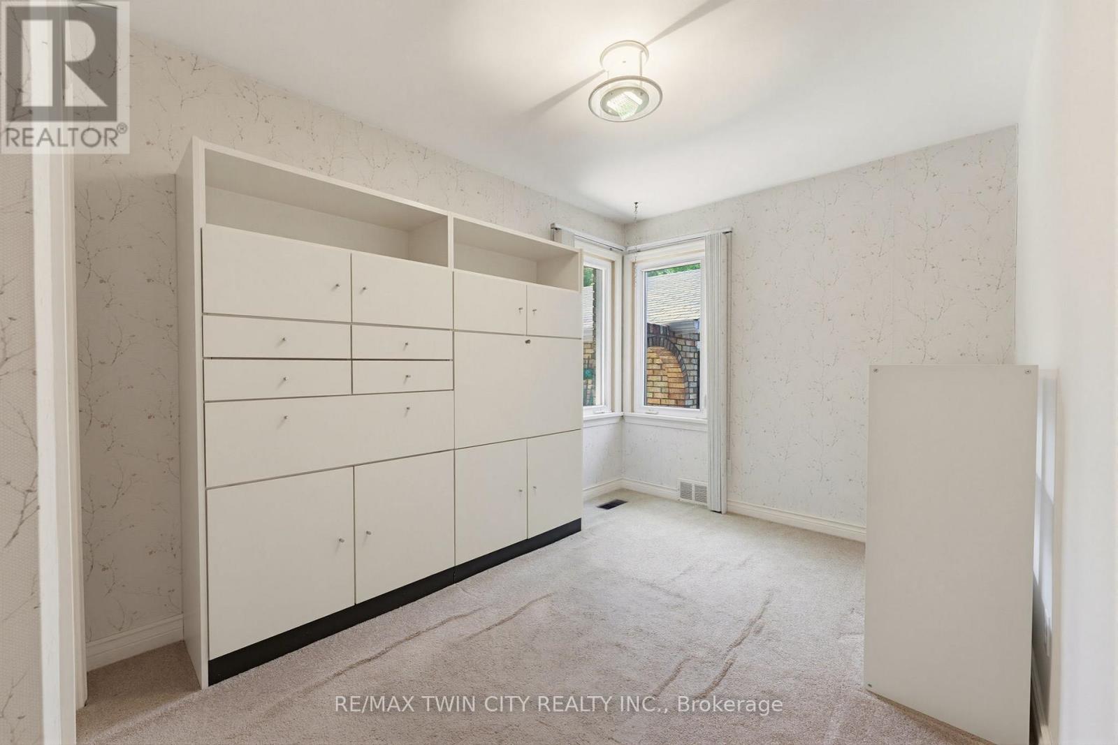 22 DUNSDON STREET - 17