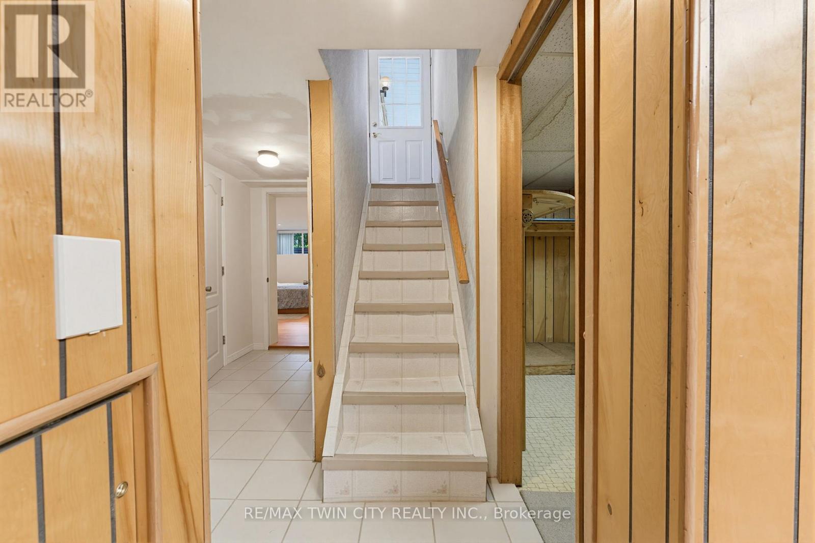 22 DUNSDON STREET - 19