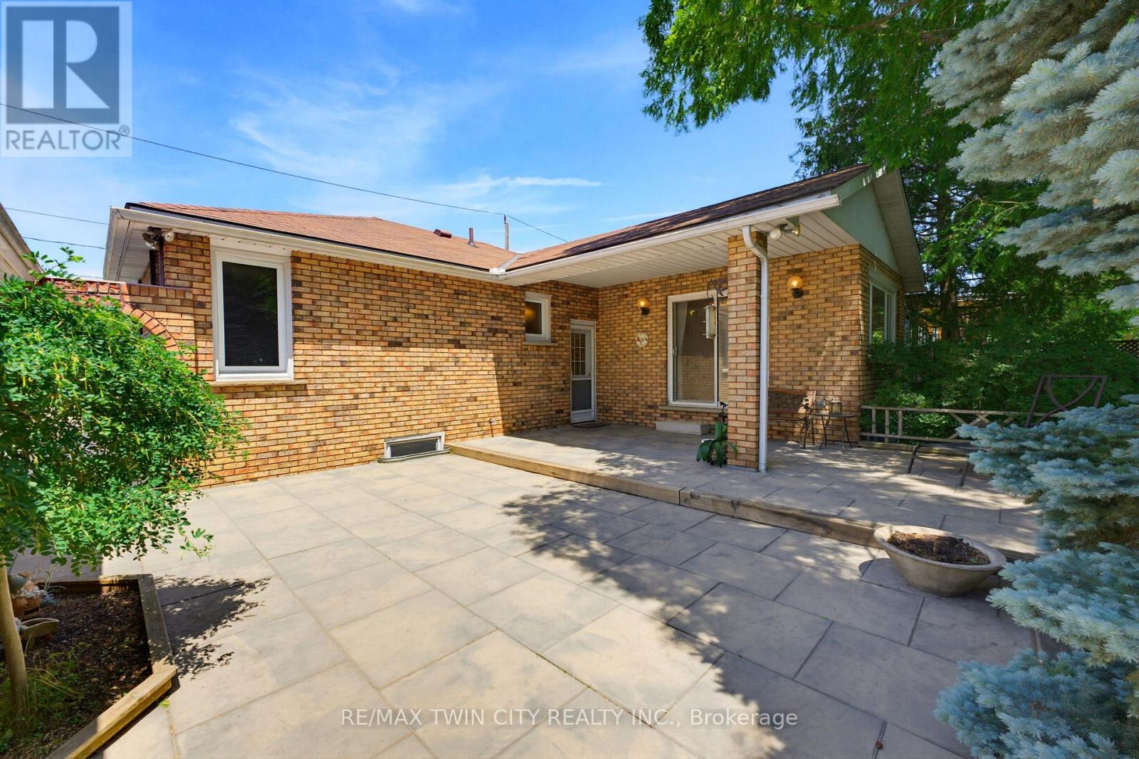 22 DUNSDON STREET - 29