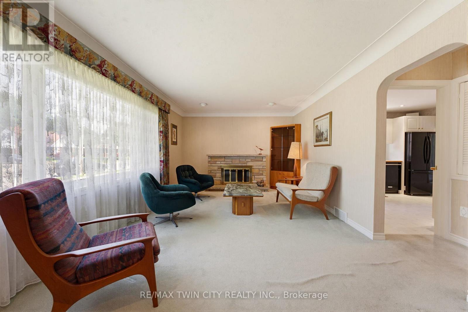 22 DUNSDON STREET - 8