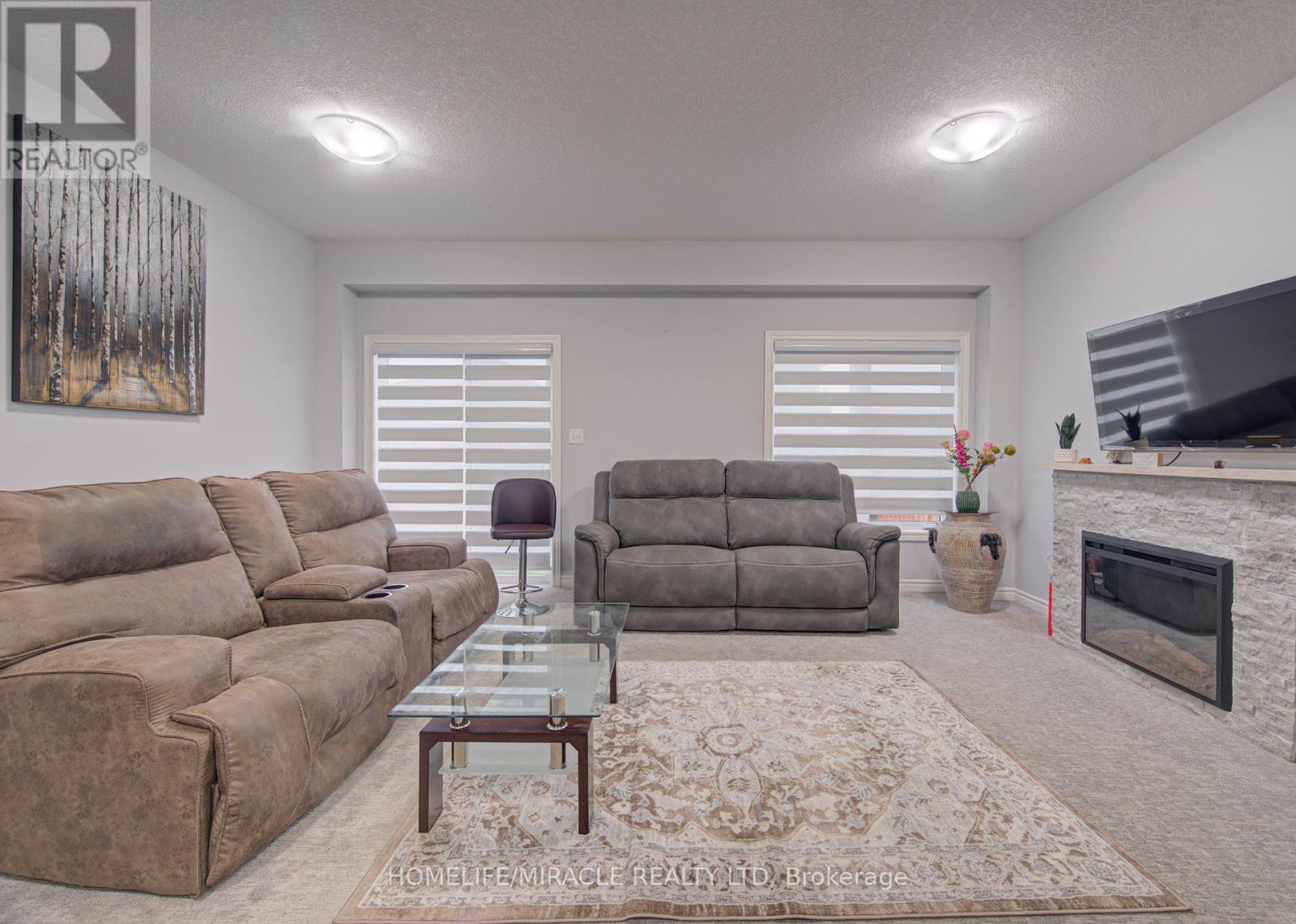 111 HONEY STREET - 10