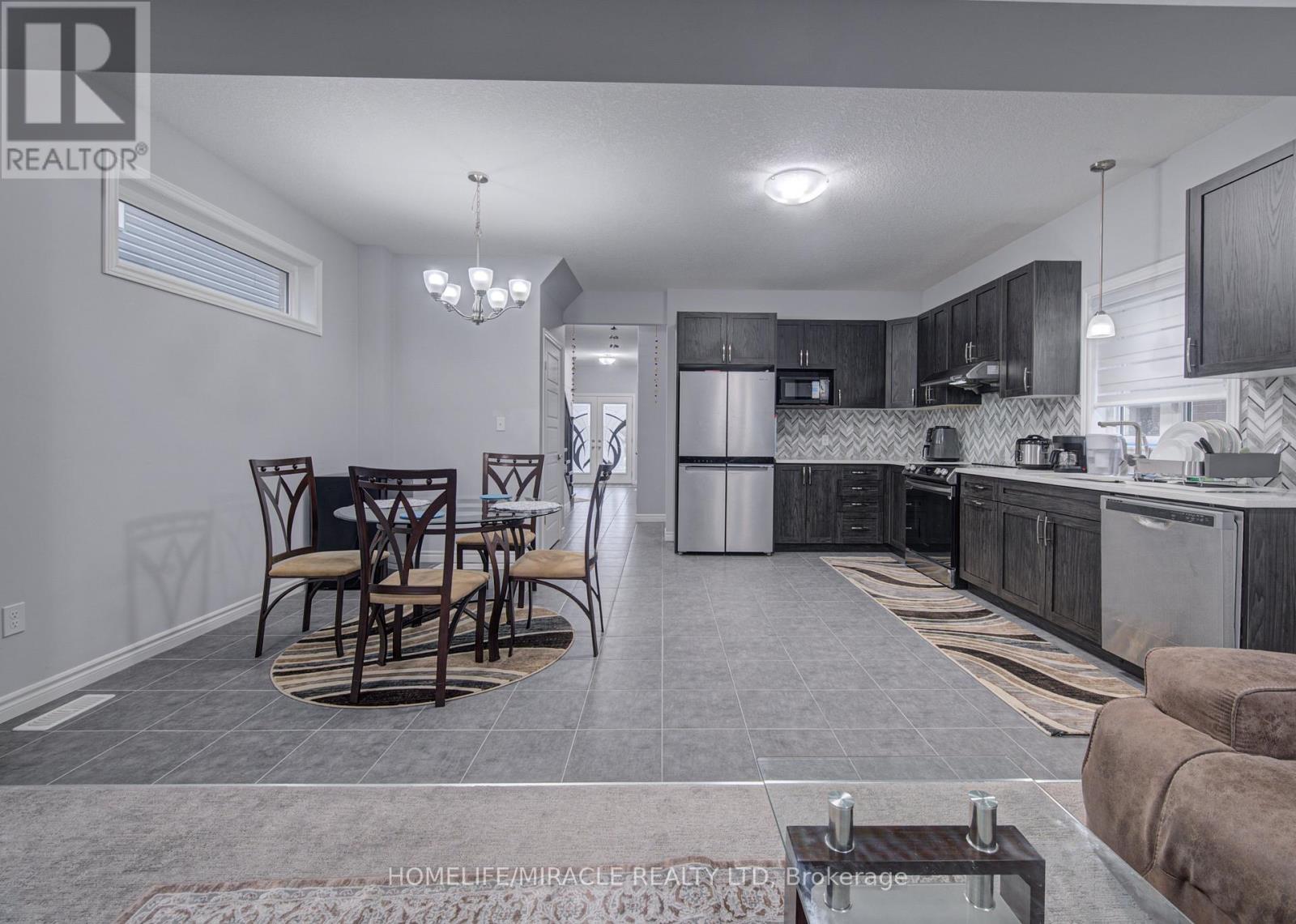 111 HONEY STREET - 18