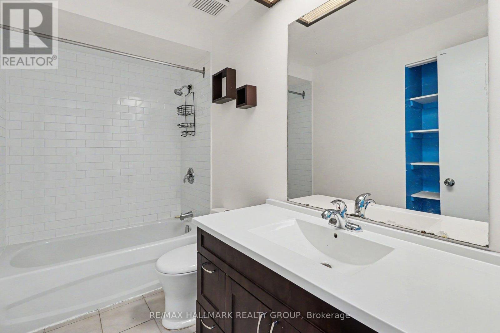 3 Bed, 3 Bath House for Sale in Ottawa – 76 – 6912 DU BOIS AVENUE, Ottawa – MLS# X13424978 - Image 17