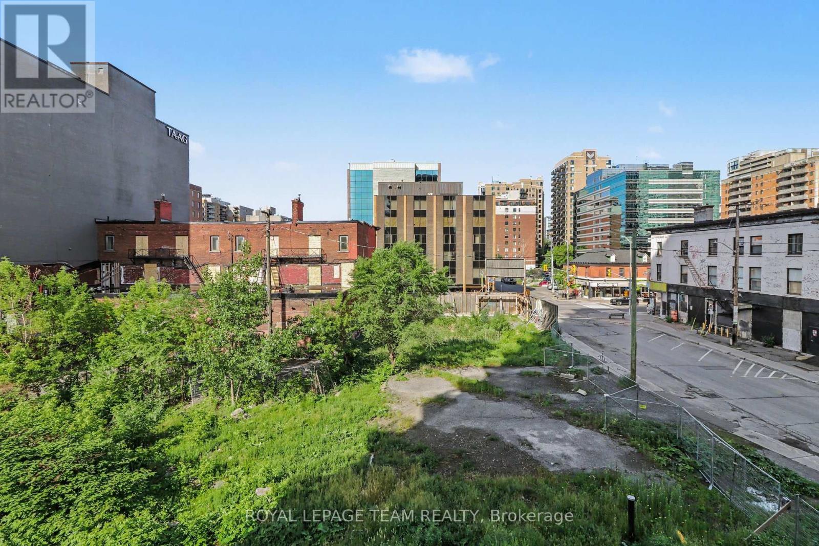 #310 300 LISGAR STREET E - 21