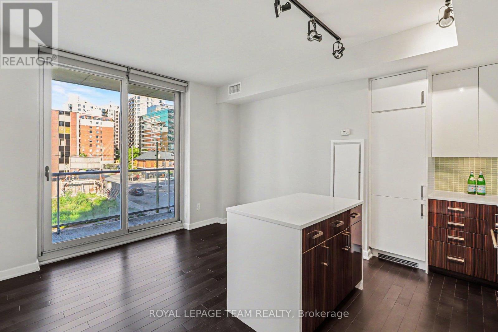 #310 300 LISGAR STREET E - 9