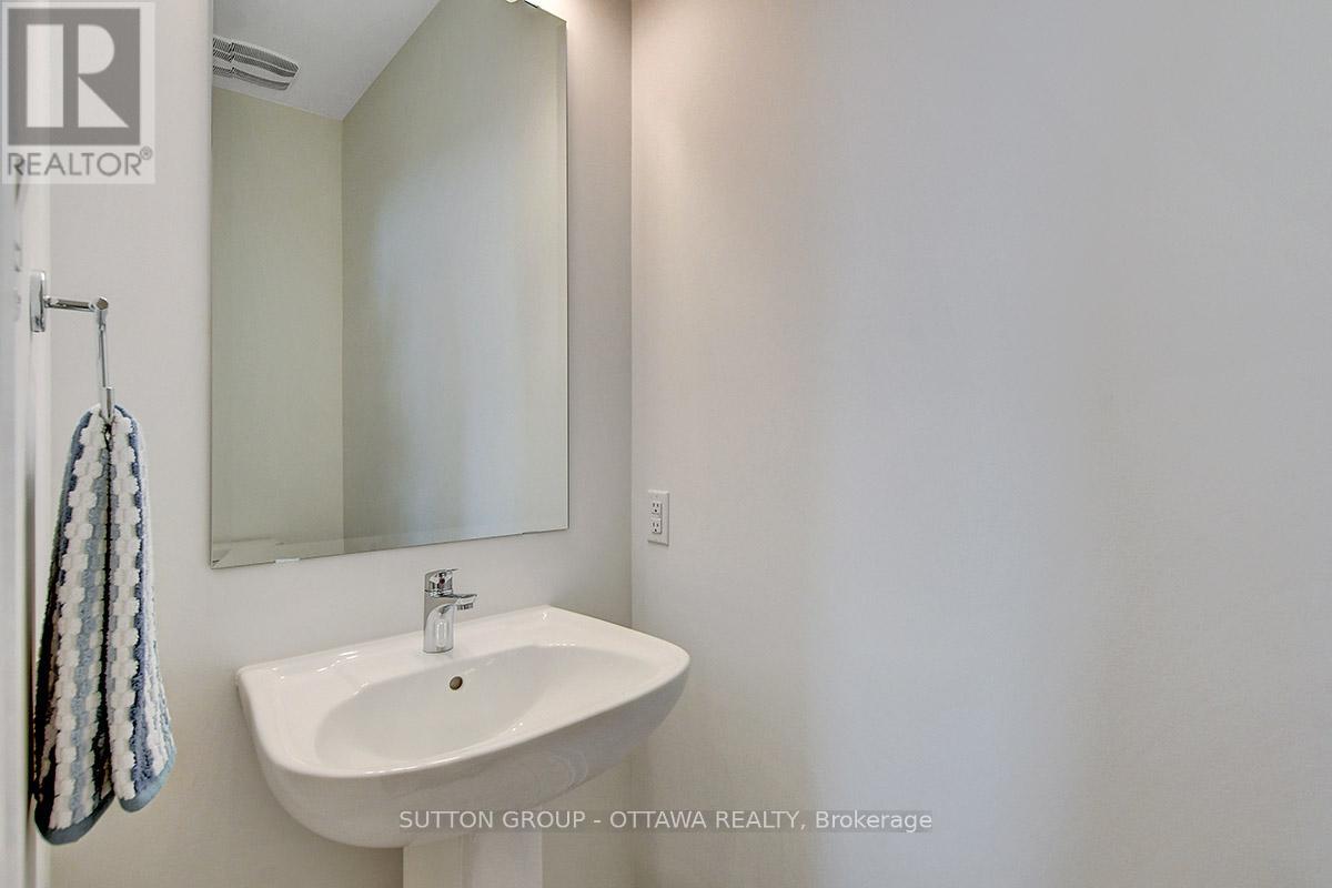 248 SKIPPER DRIVE - 12