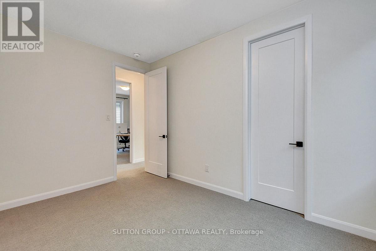 248 SKIPPER DRIVE - 23