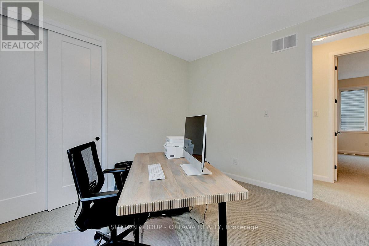 248 SKIPPER DRIVE - 24