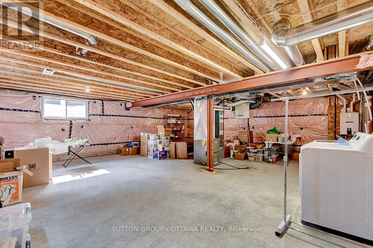 248 SKIPPER DRIVE - 28