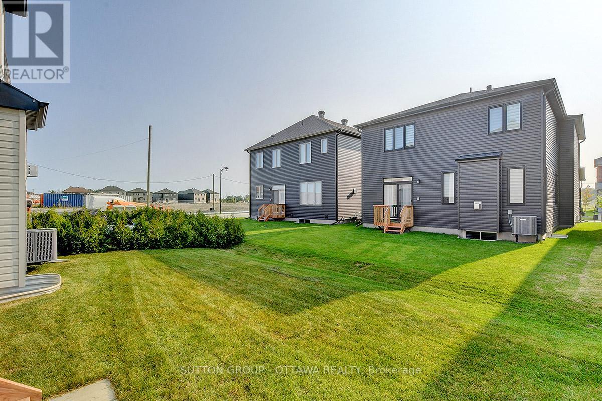 248 SKIPPER DRIVE - 31