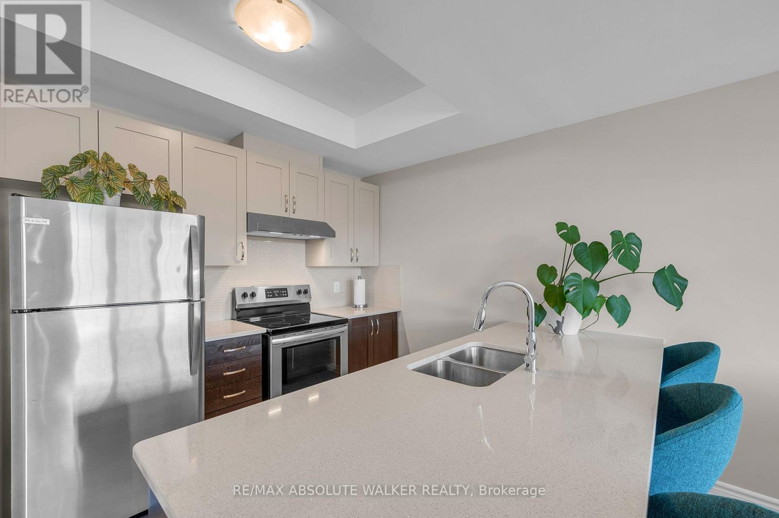 2 Bed, 2 Bath House for Sale in Ottawa – 516 THIMBLEBERRY ROW, Ottawa – MLS# X13425052 - Image 9