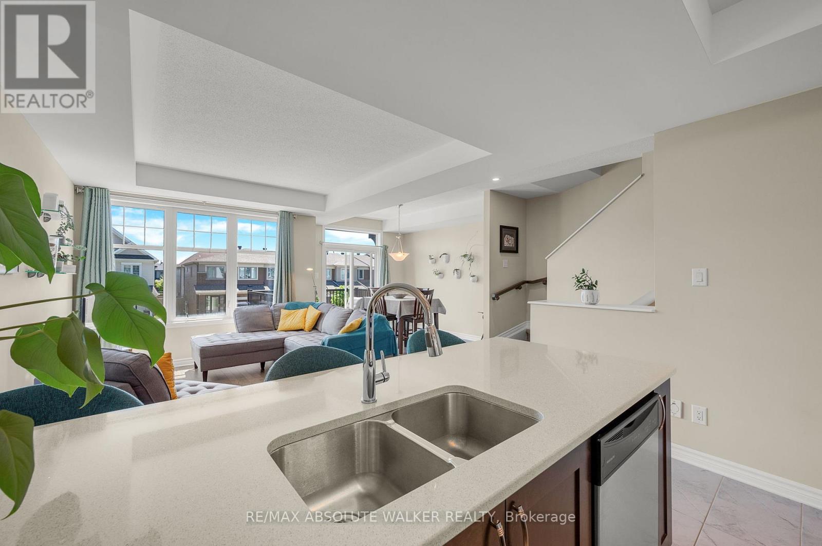 2 Bed, 2 Bath House for Sale in Ottawa – 516 THIMBLEBERRY ROW, Ottawa – MLS# X13425052 - Image 2
