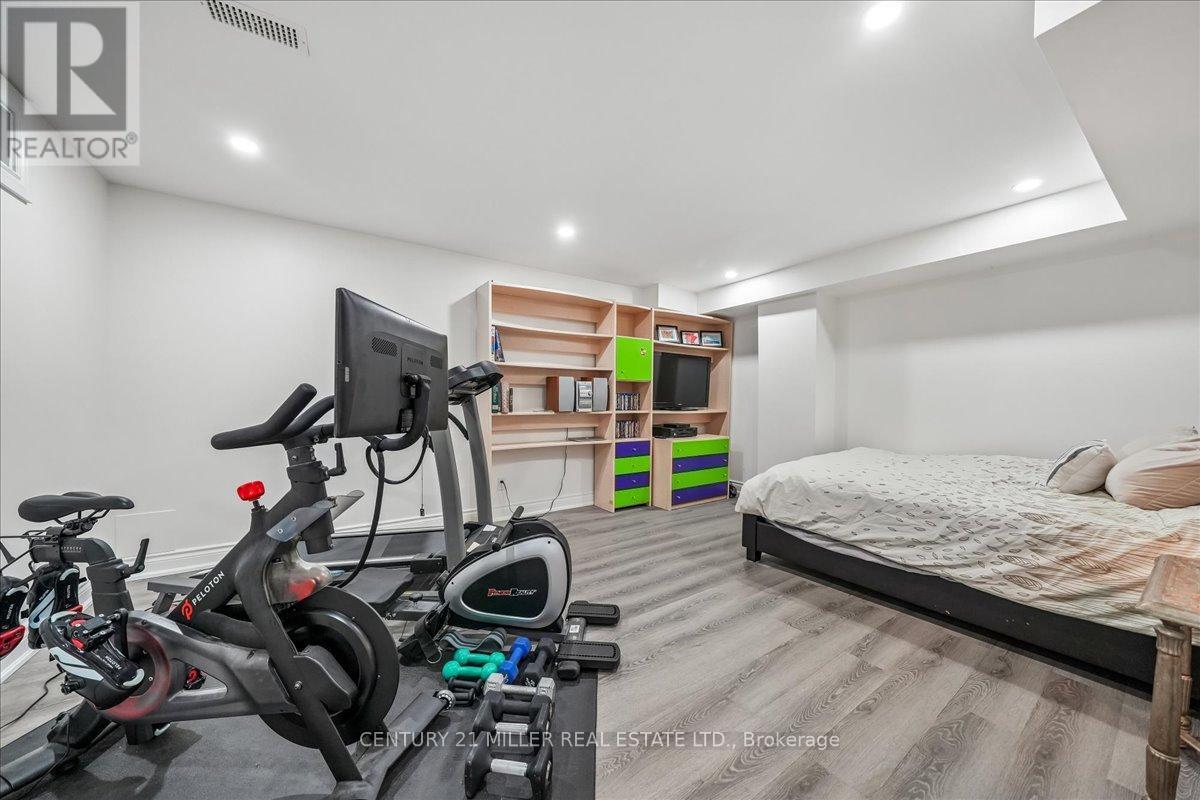 2371 CALLOWAY DRIVE - 38