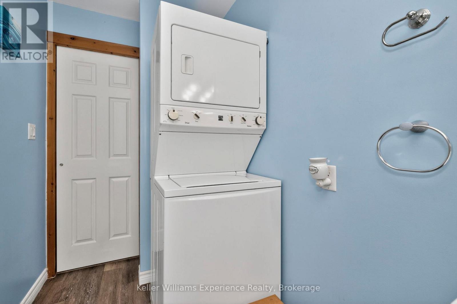 111 EVERGREEN LANE - 10