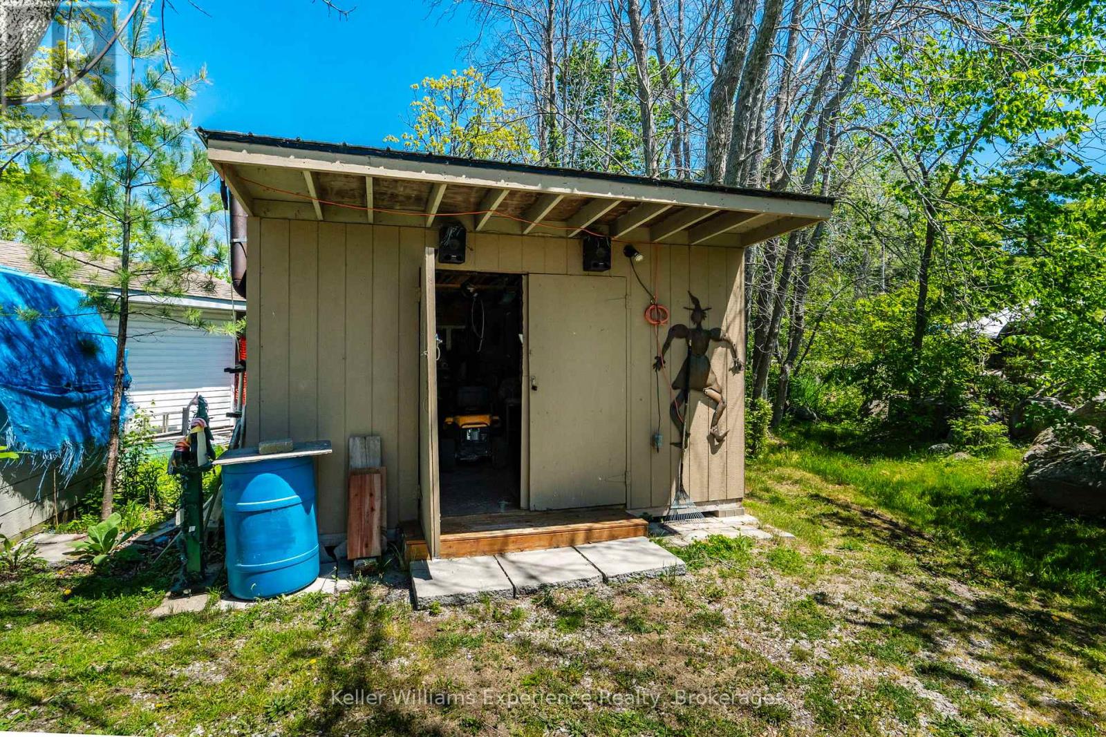 111 EVERGREEN LANE - 17