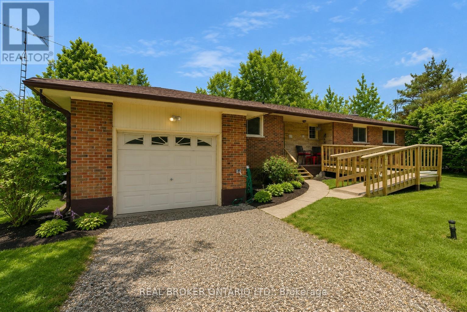 1157 LAKESHORE ROAD - 1
