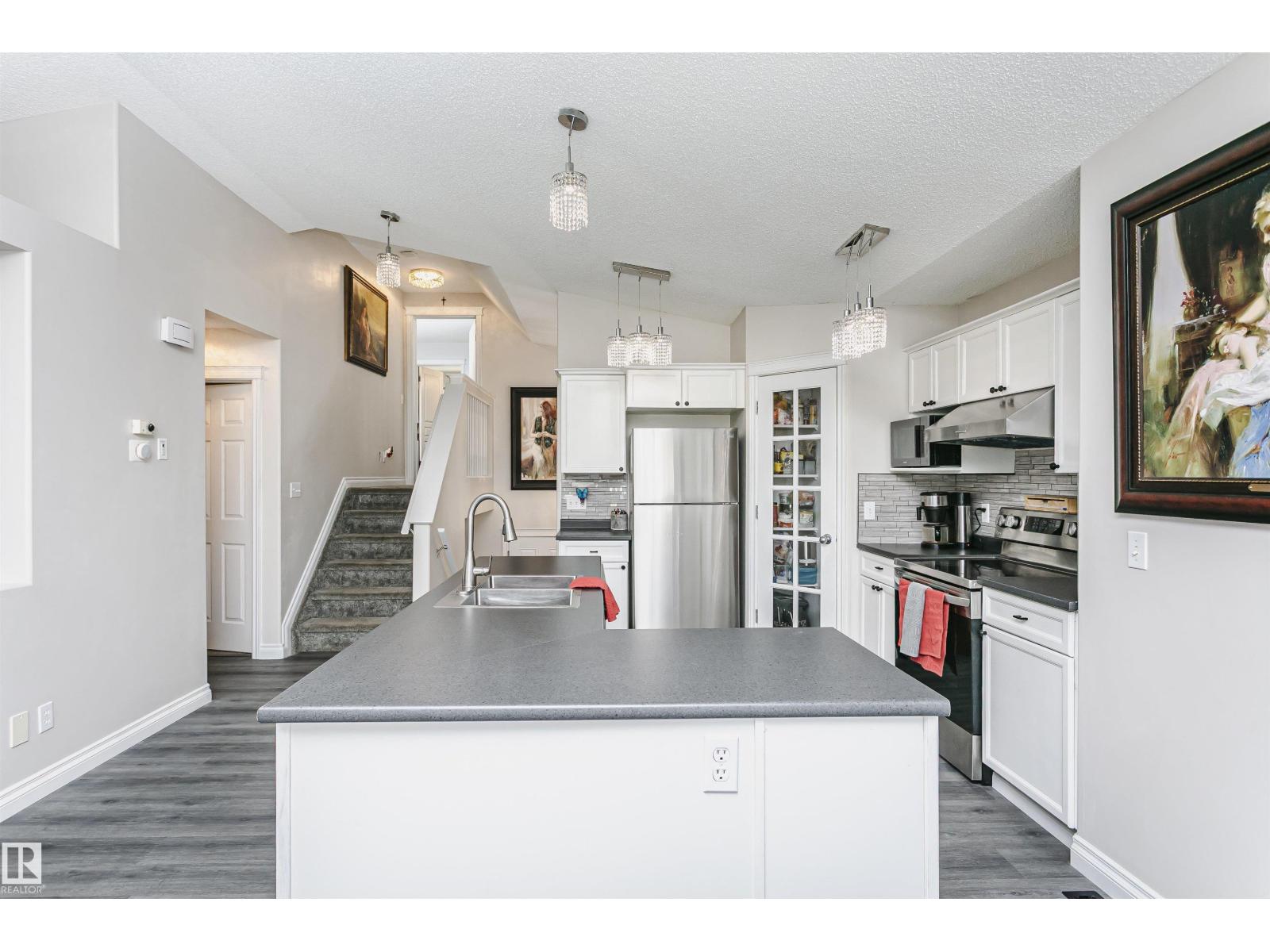 4228 162 AV NW - 10