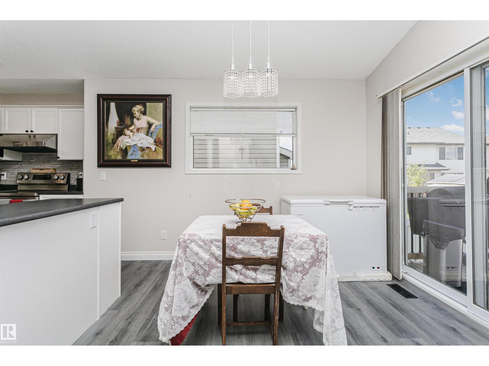4228 162 AV NW - 21