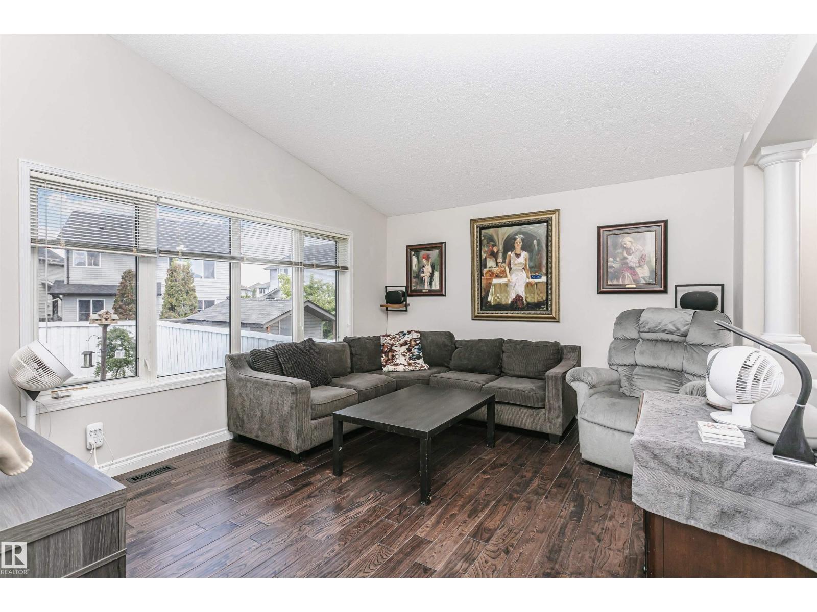 4228 162 AV NW - 23