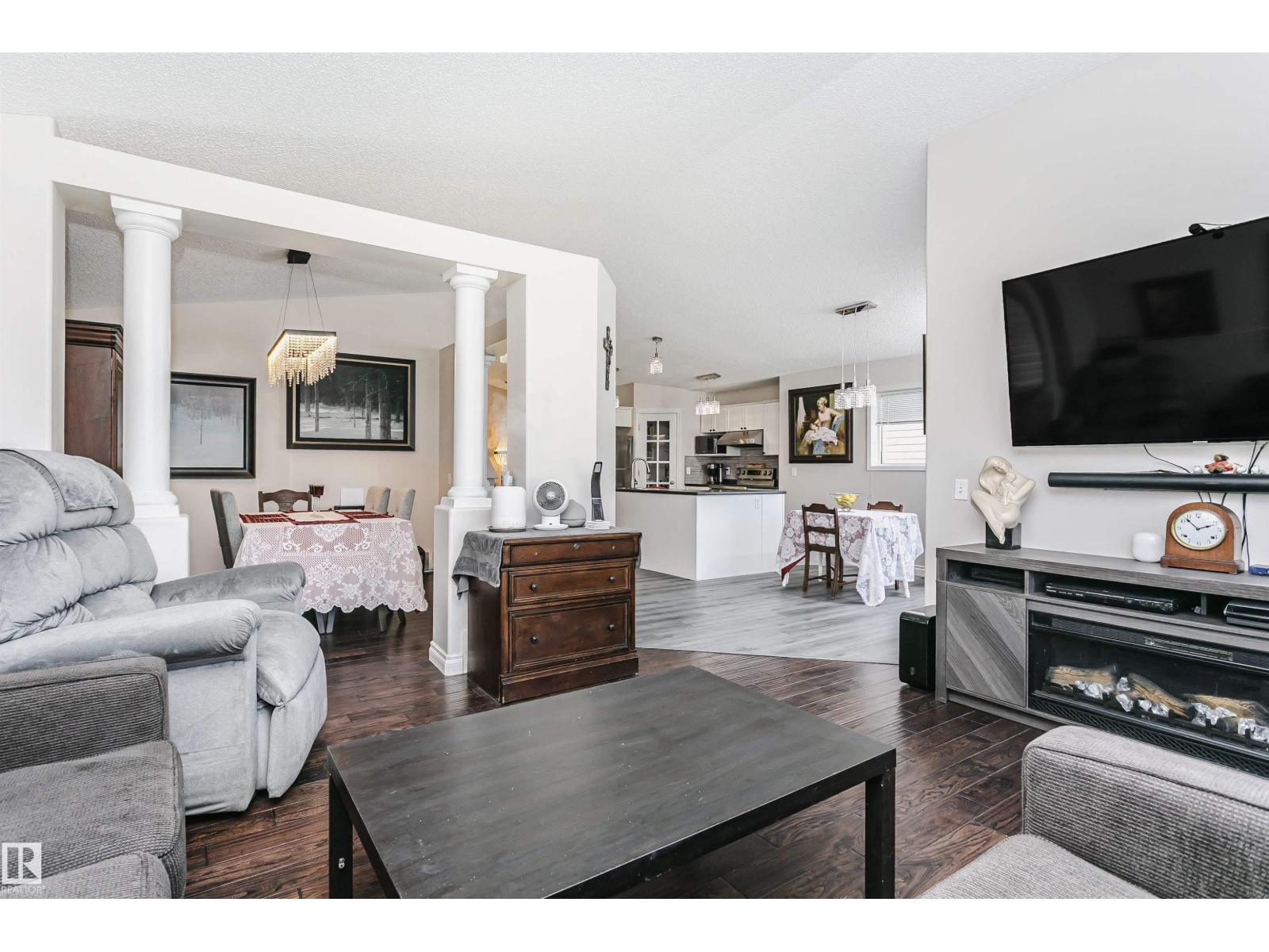 4228 162 AV NW - 25